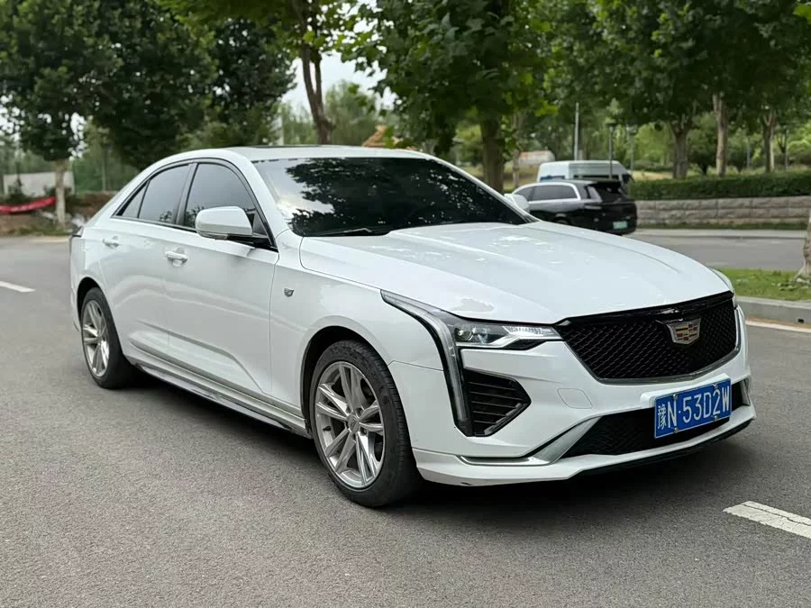Cadillac CT4