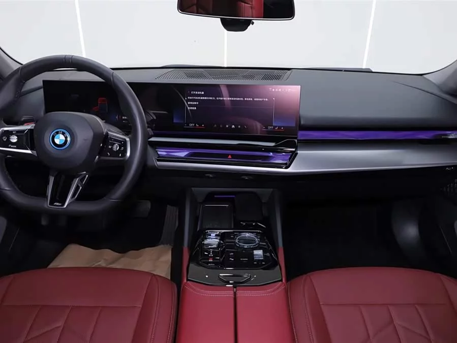 BMW i5