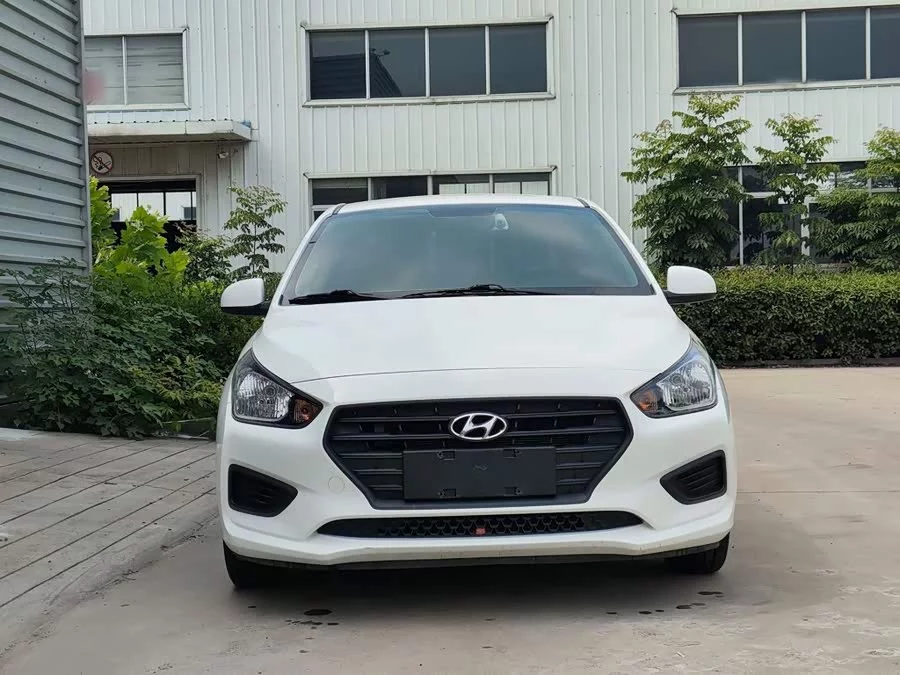 Hyundai Rena