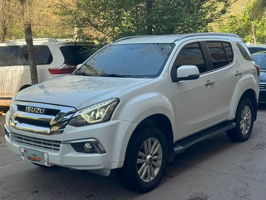Isuzu mu-X