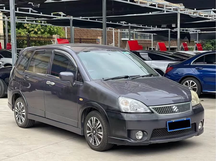 Suzuki Liana