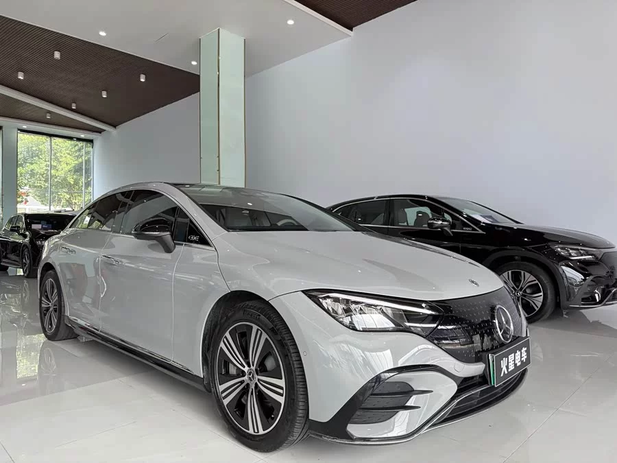 Mercedes Benz EQE