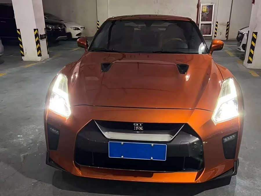 Nissan GT-R
