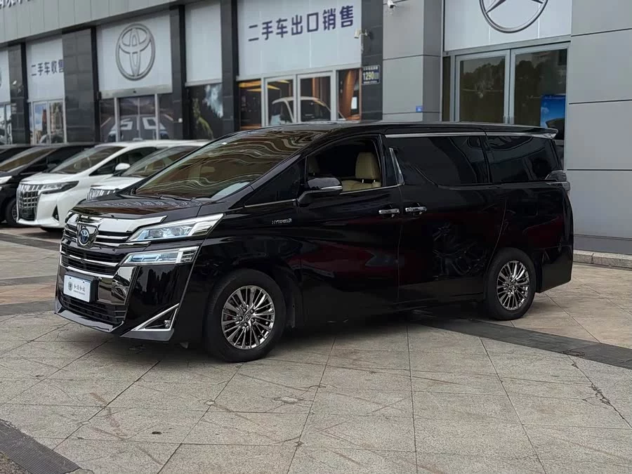 Toyota Crown Vellfire