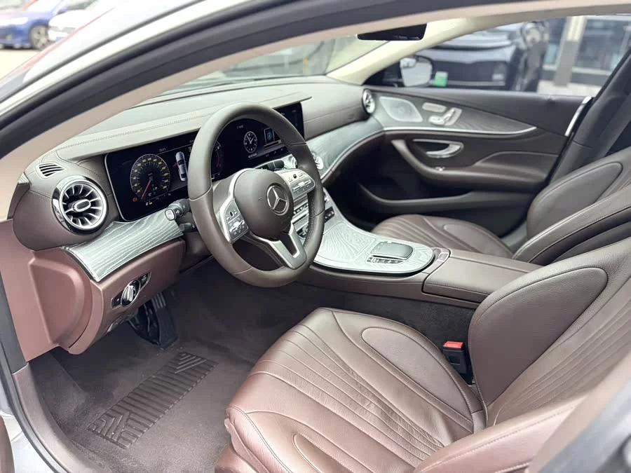 Mercedes Benz CLS
