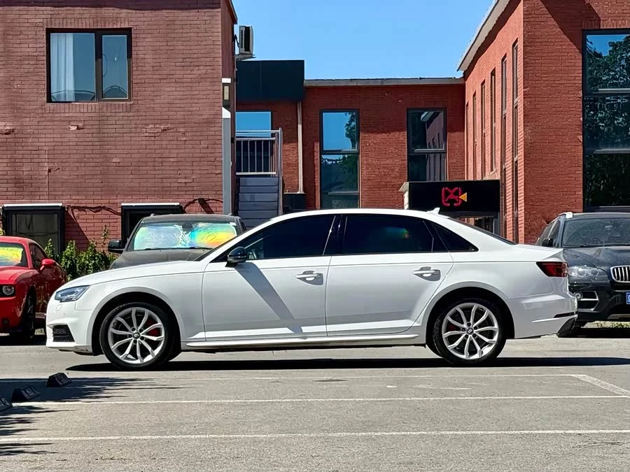 Audi A4L
