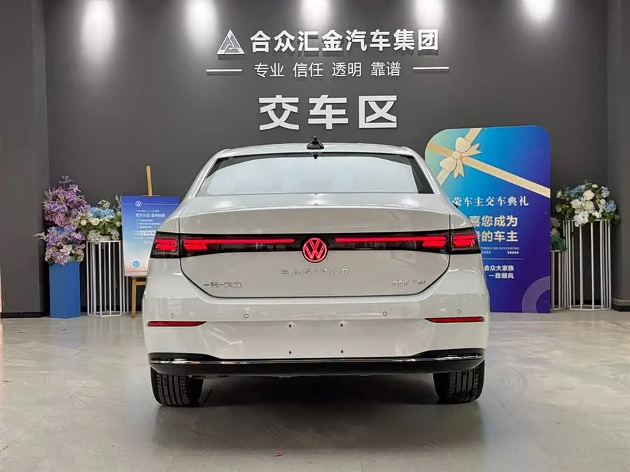 Volkswagen Sagitar