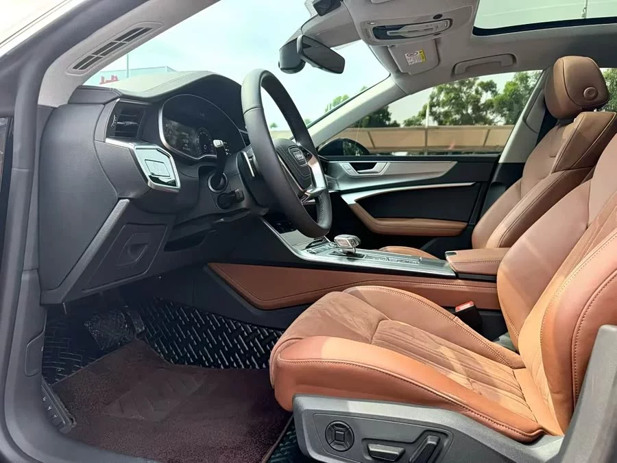 Audi A7L