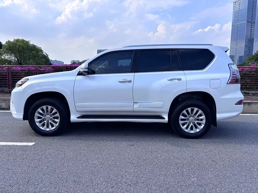 Lexus GX
