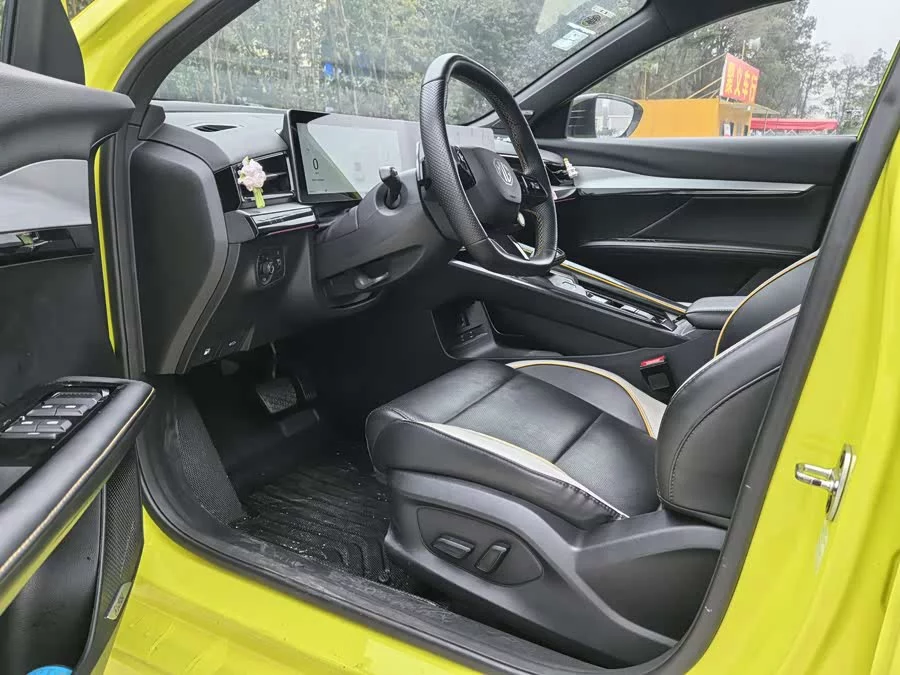 MG 5 Scorpio