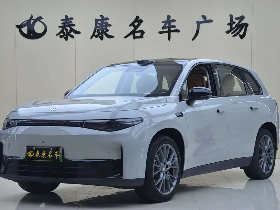 Leapmotor C10