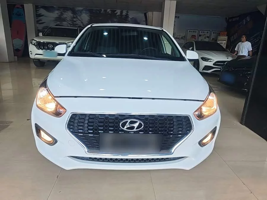 Hyundai Rena