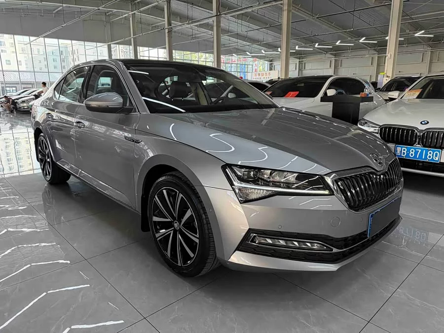 Skoda SuperB