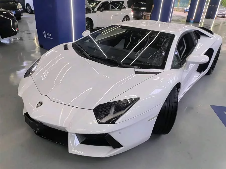 Lamborghini Aventador