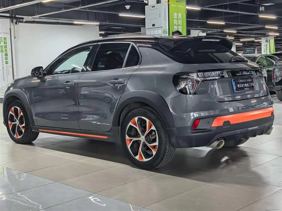 Lynk & Co 02