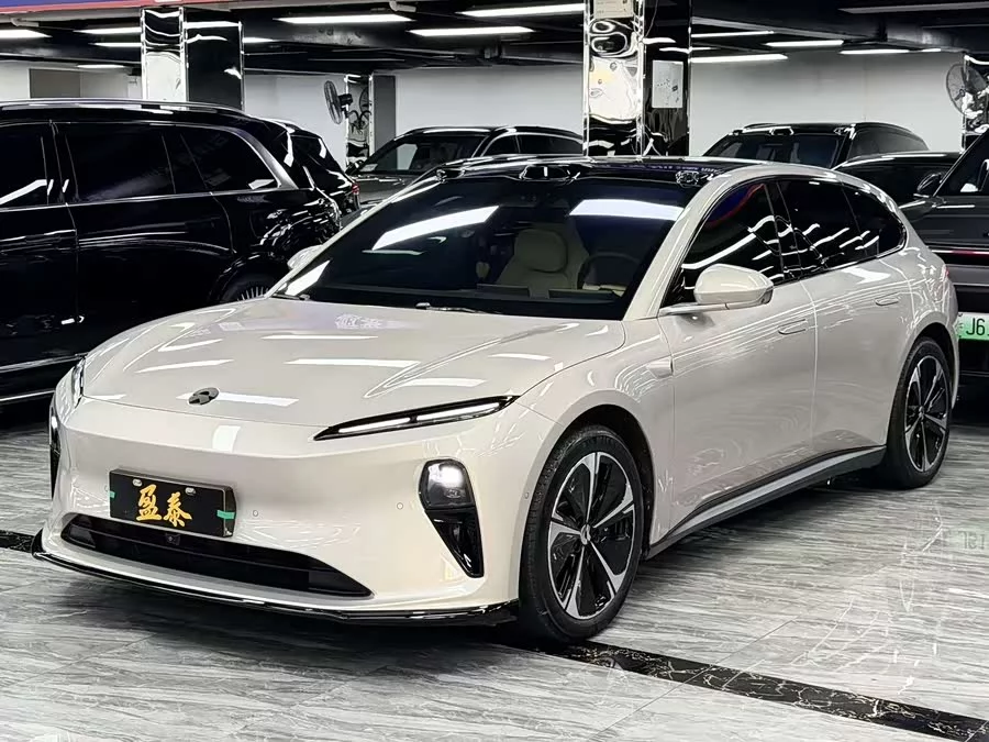 NIO ET5T