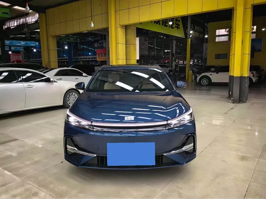 Geely Galaxy A7 EM