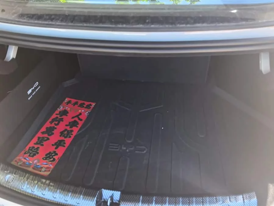 BYD Seal 06