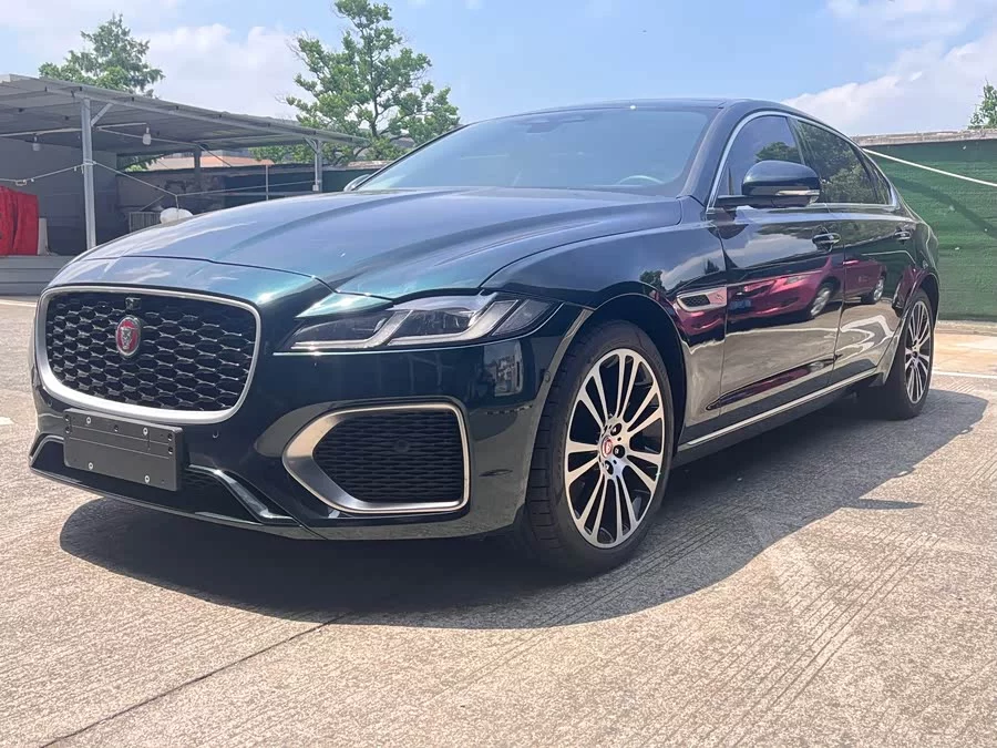 Jaguar XFL
