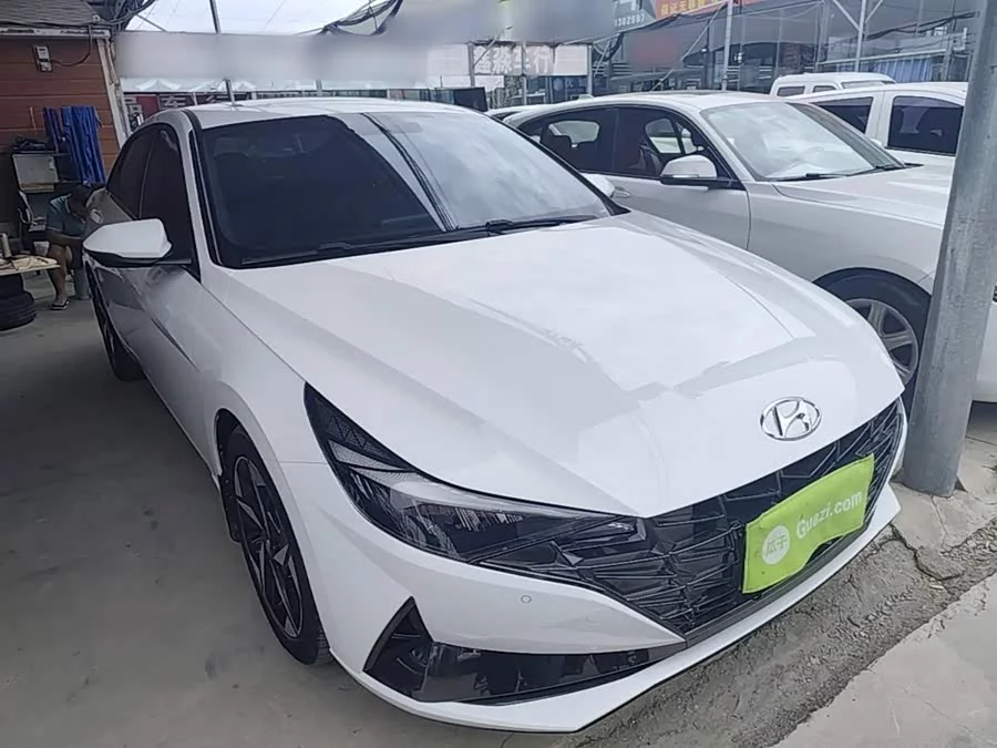 Hyundai Elantra