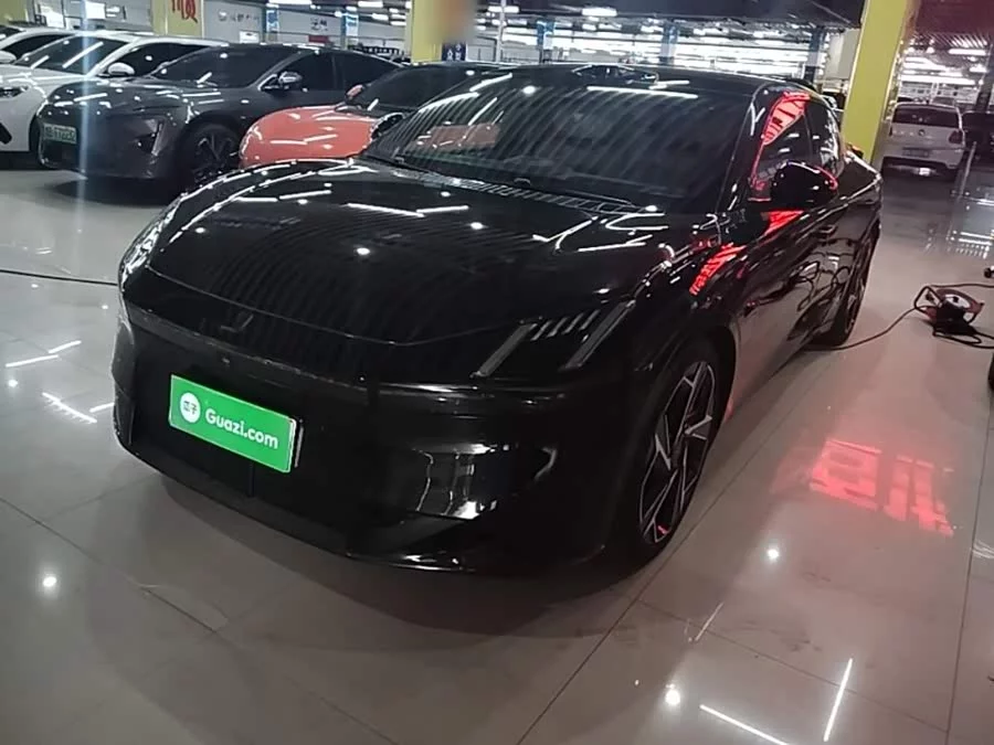 Lynk & Co Z10