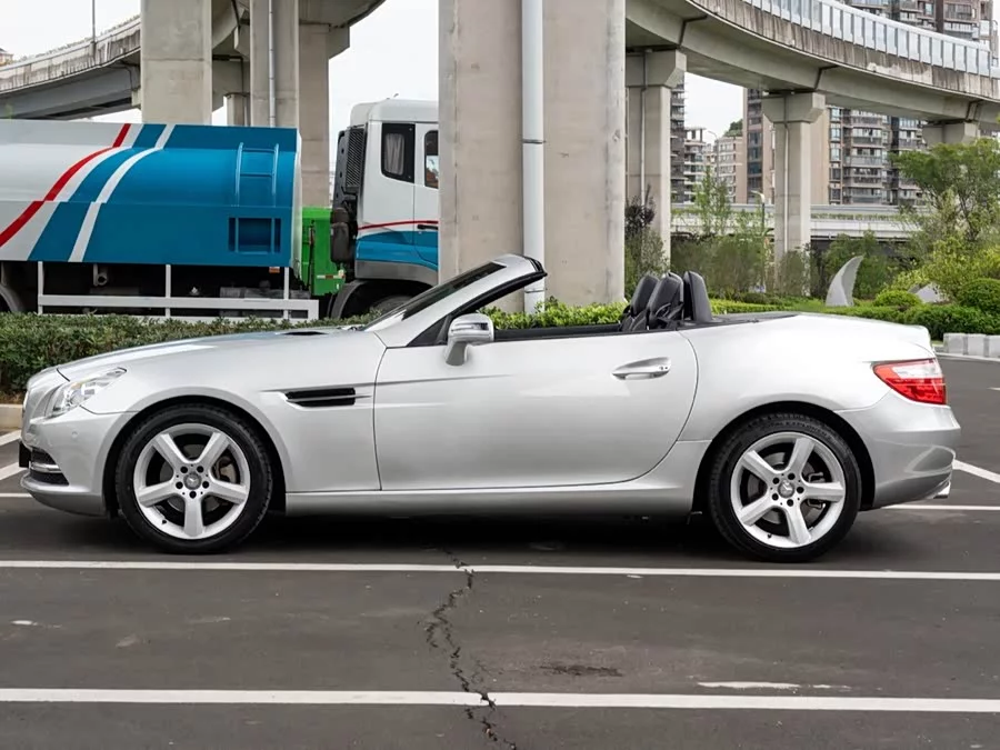 Mercedes Benz SLK-Class