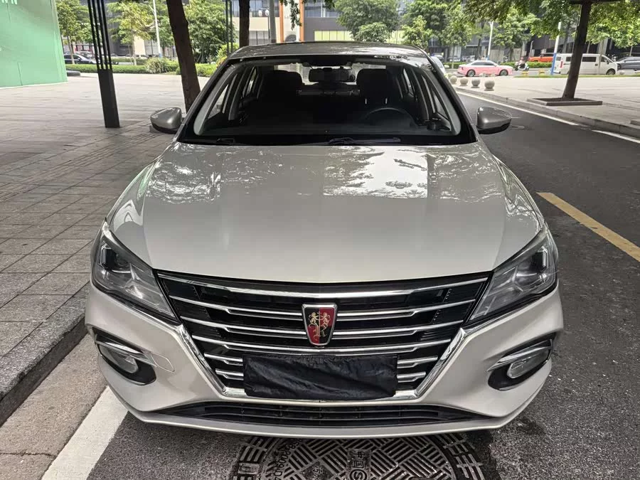 Roewe i5