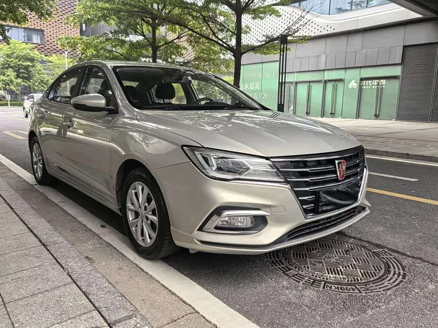 Roewe i5