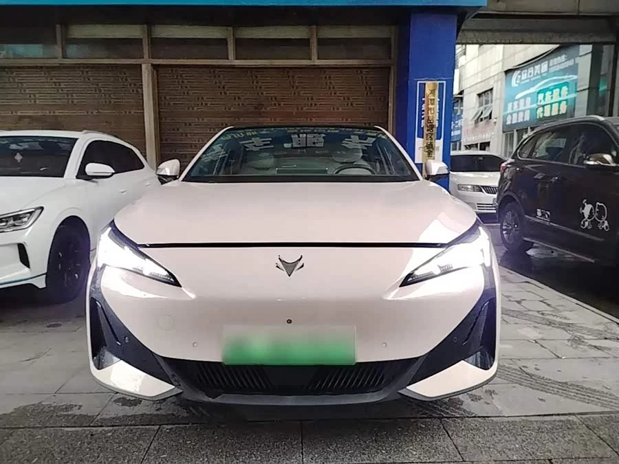 ARCFOX Alpha S5