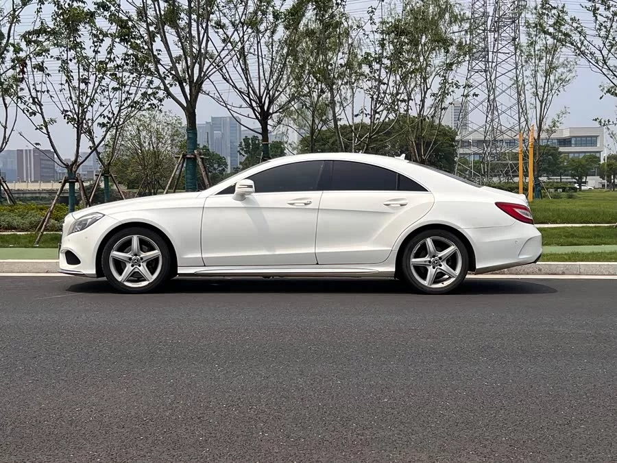 Mercedes Benz CLS