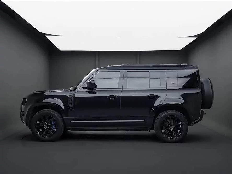 Land Rover guard