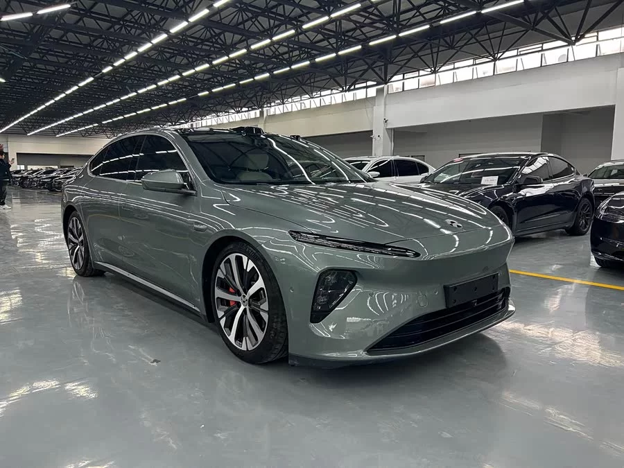 NIO ET7