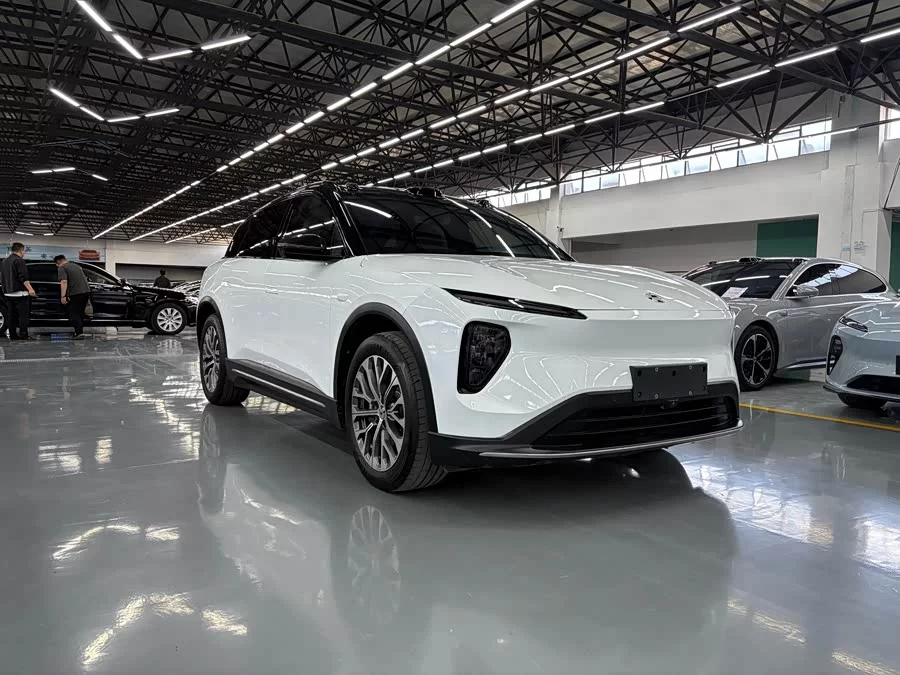 NIO ES6