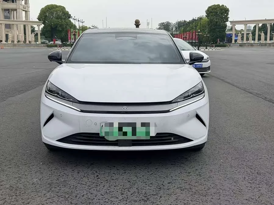 BYD Qin L