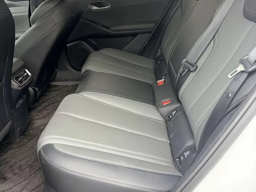 BYD Qin L