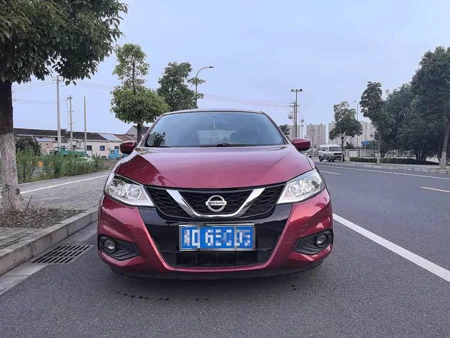 Nissan Tiida