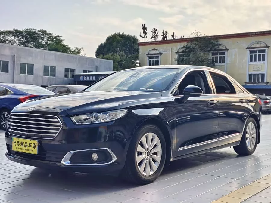 Ford Taurus