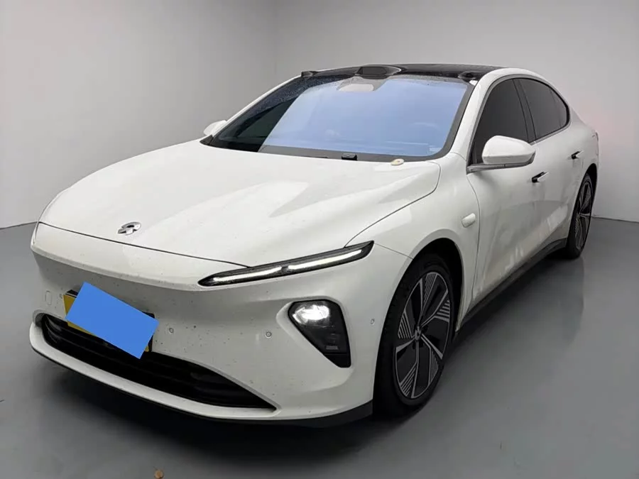 NIO ET7
