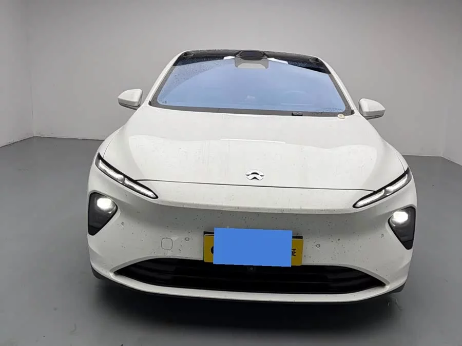 NIO ET7