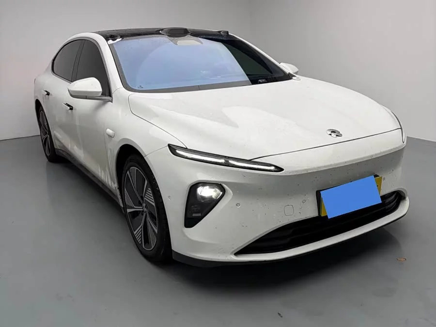 NIO ET7