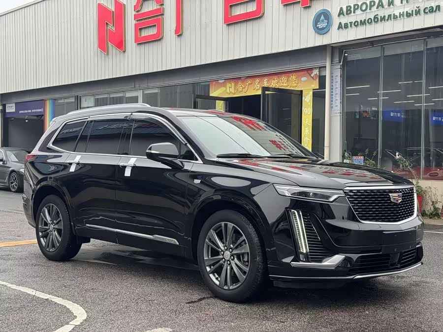 Cadillac XT6