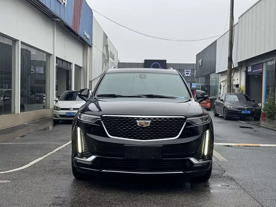 Cadillac XT6