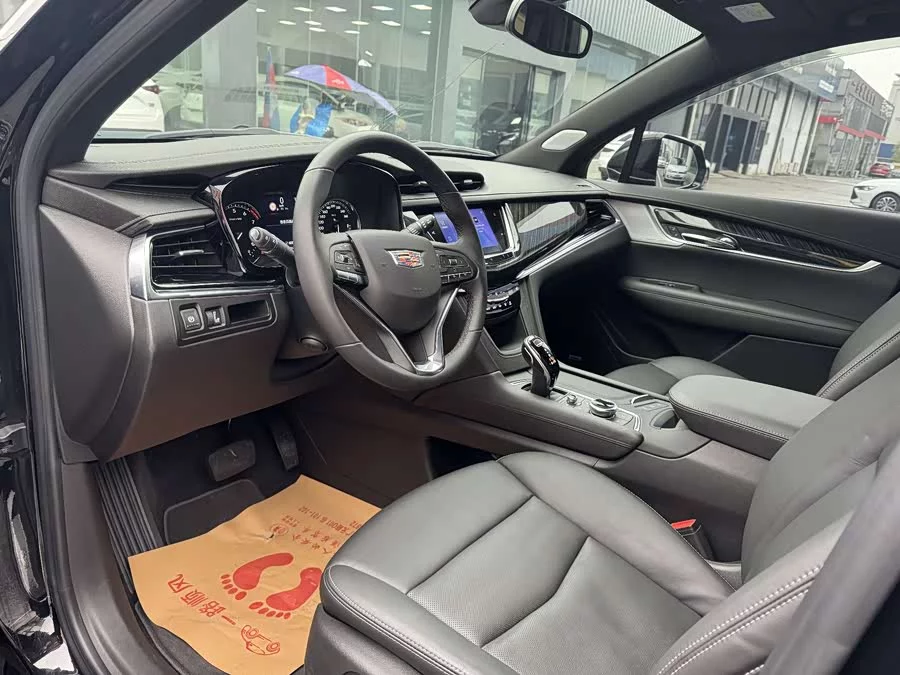 Cadillac XT6