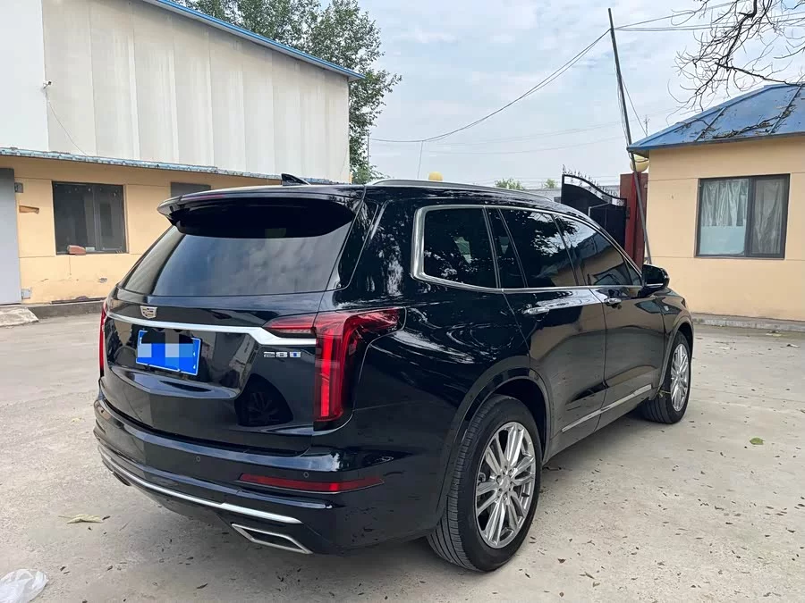 Cadillac XT6