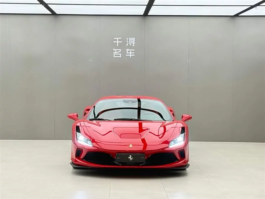Ferrari F8