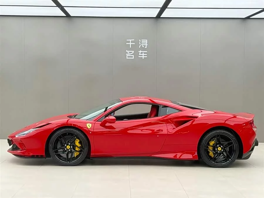 Ferrari F8