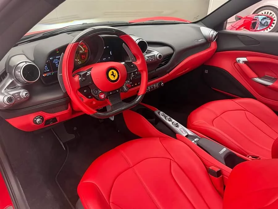 Ferrari F8