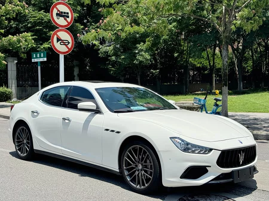 Maserati Ghibli