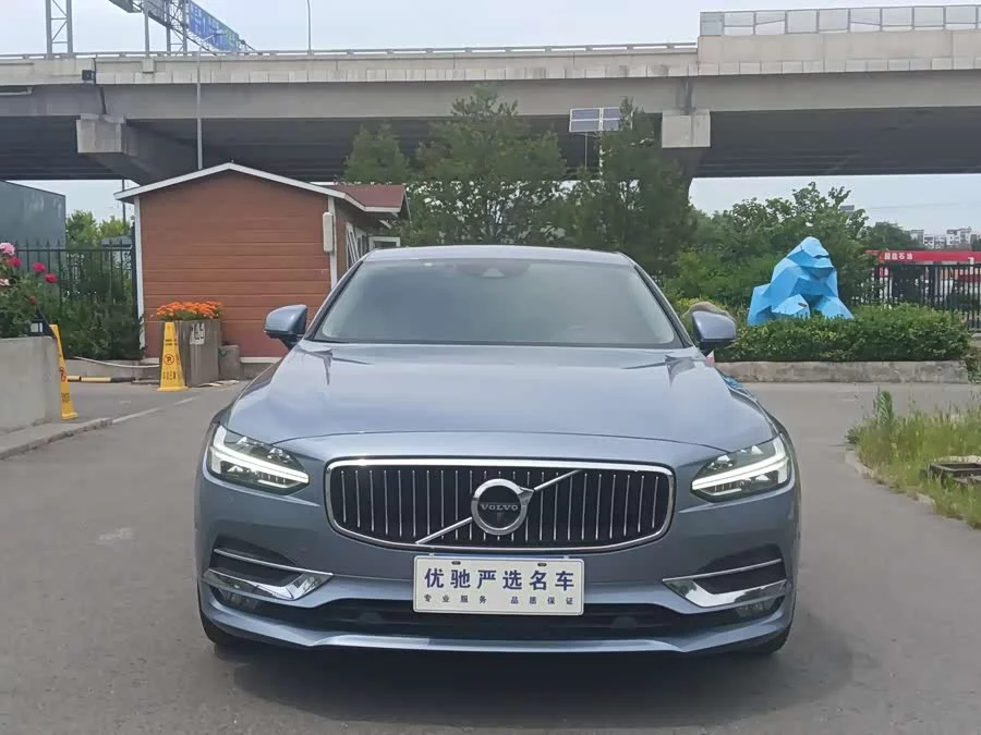 Volvo S90
