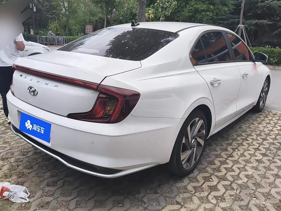 Hyundai Mistra